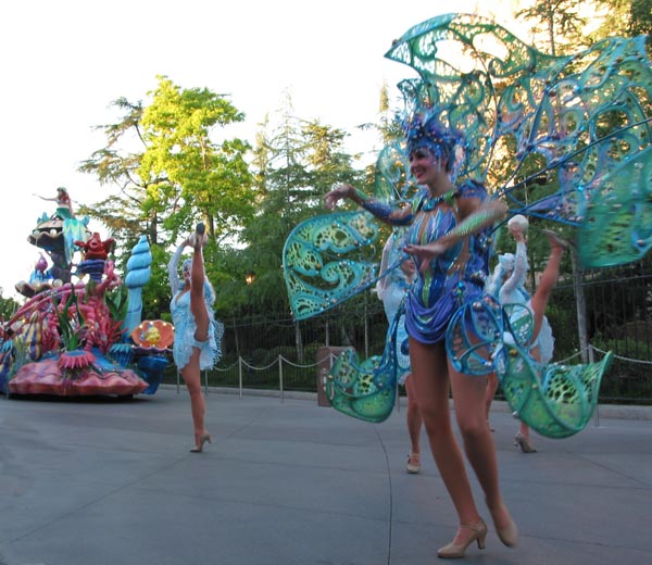 Disneyland's Parade of Dreams 19