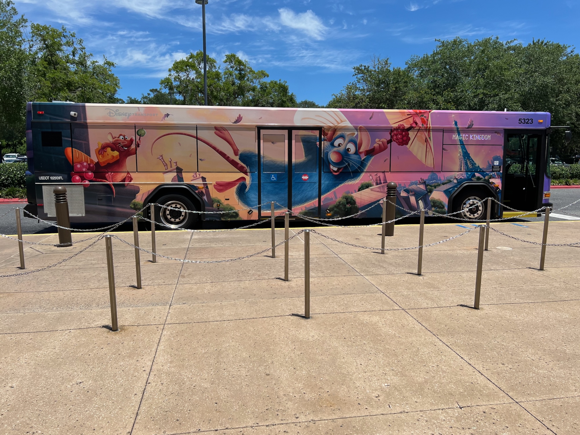 Disneys-All-Star-Music-Resort-002.jpeg