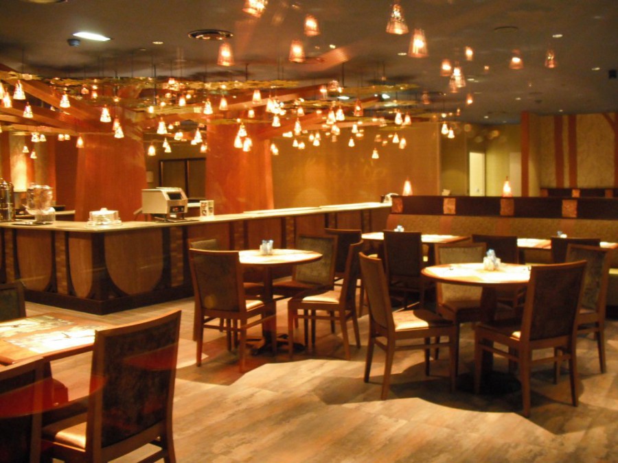 Disney's Sequoia Lodge - Golden Forest Lounge
