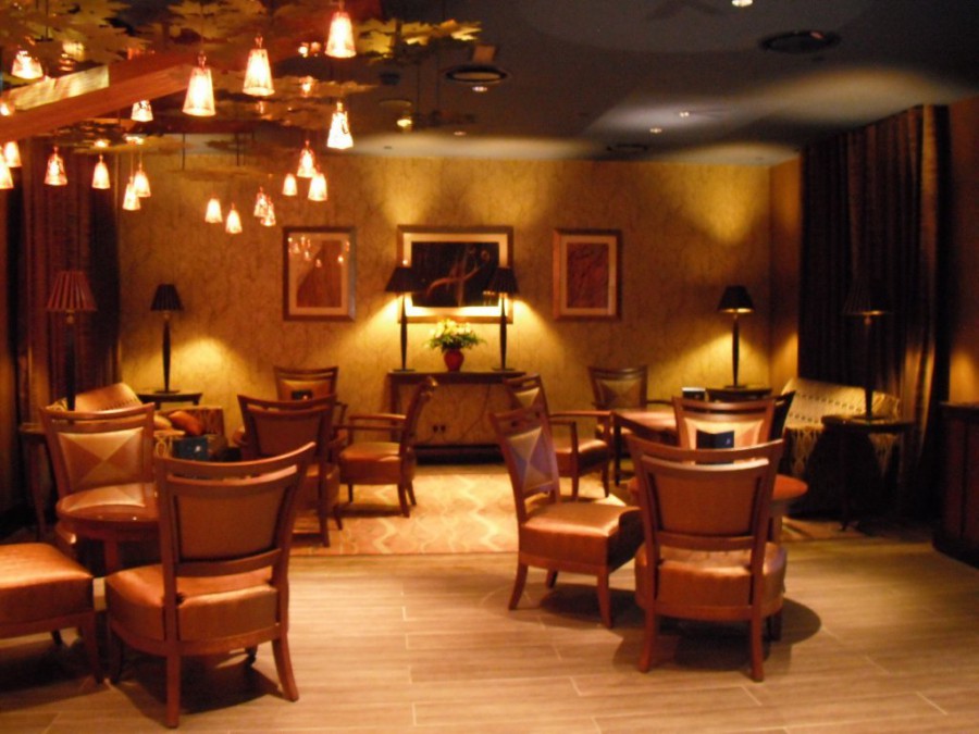 Disney's Sequoia Lodge - Golden Forest Lounge