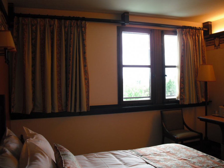 Disney's Sequoia Lodge - Golden Forest Room 7th Floor