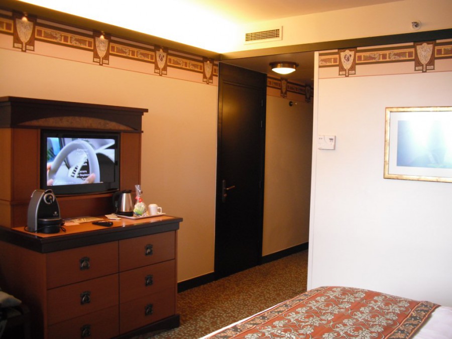 Disney's Sequoia Lodge - Golden Forest Room 7th Floor