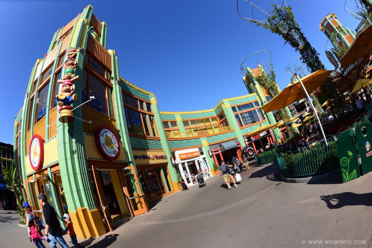 Downtown-Disney-California-23