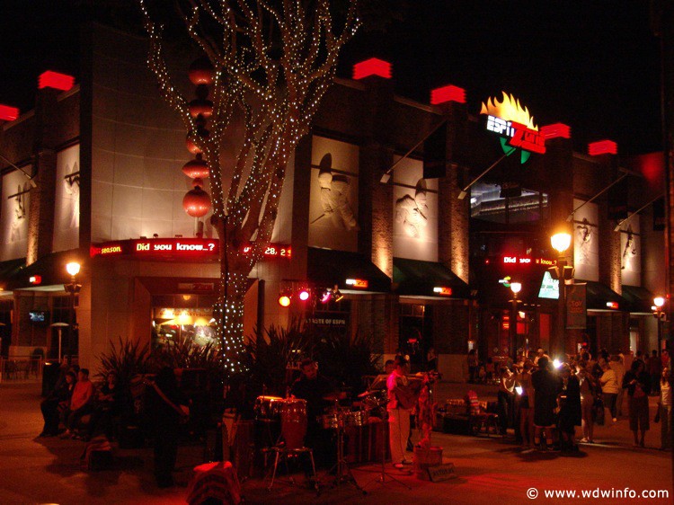 Downtown-Disney-DL-008