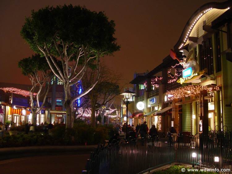 Downtown-Disney-DL-170
