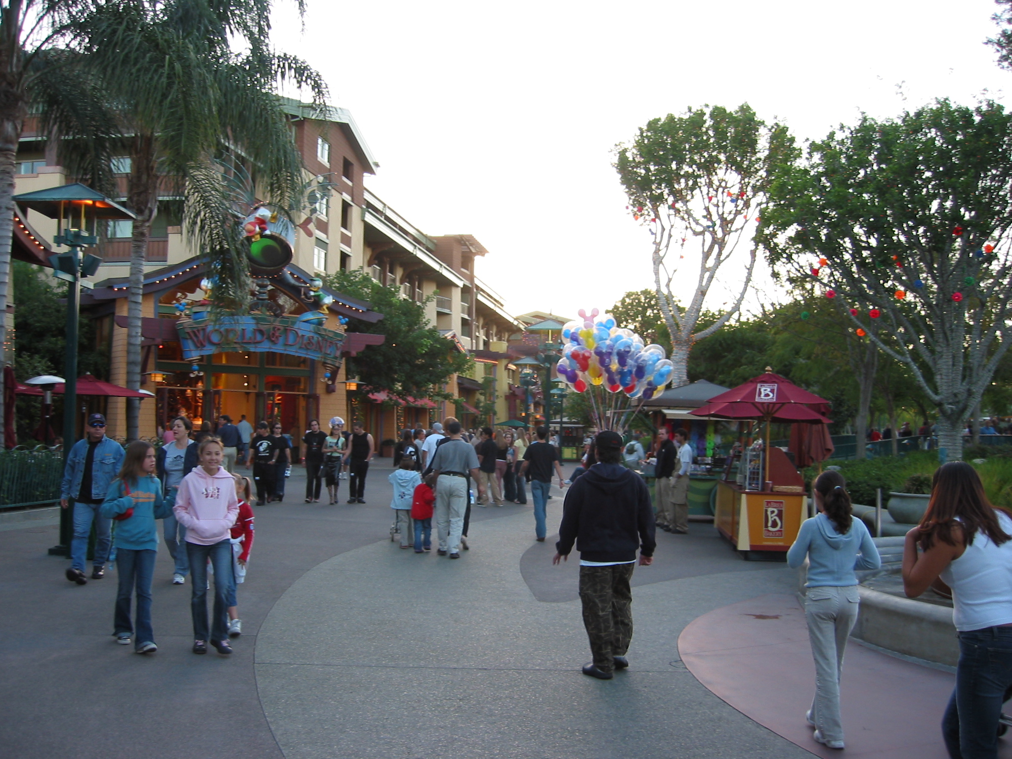 Downtown Disney - Dressed for the Holidays