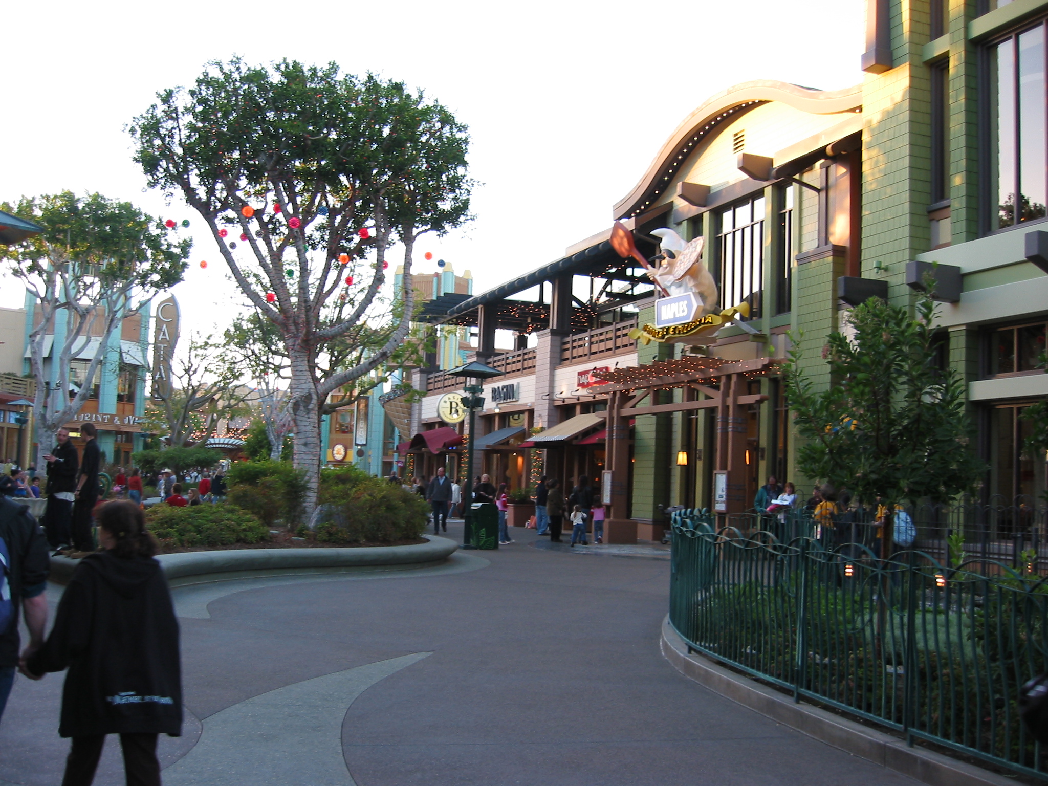 Downtown Disney - Dressed for the Holidays