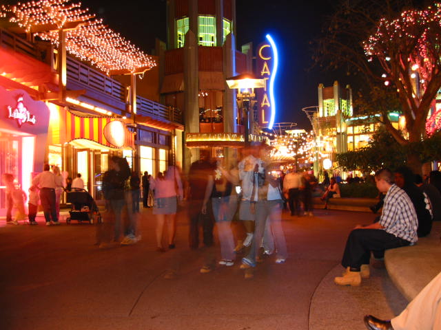 Downtown Disney - Dressed for the Holidays