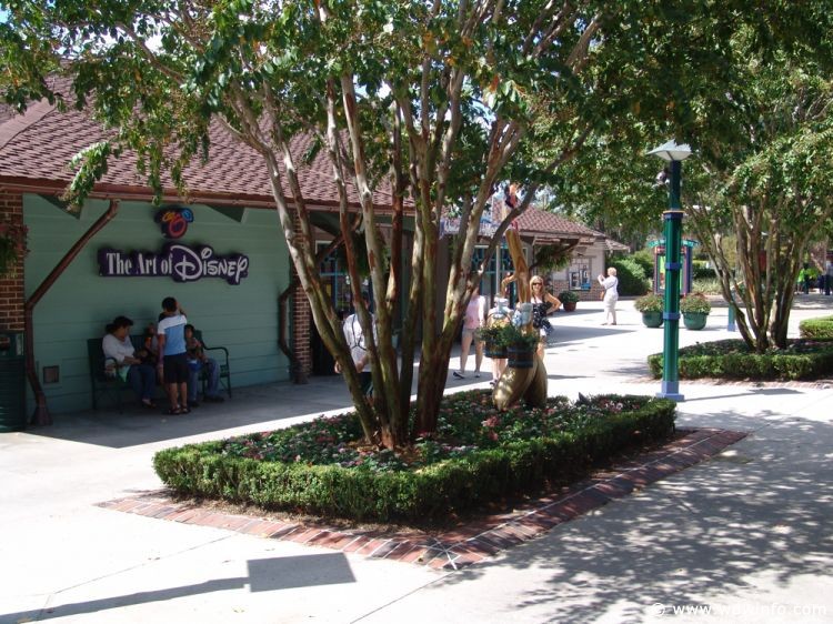 Downtown-Disney-Marketplace-21