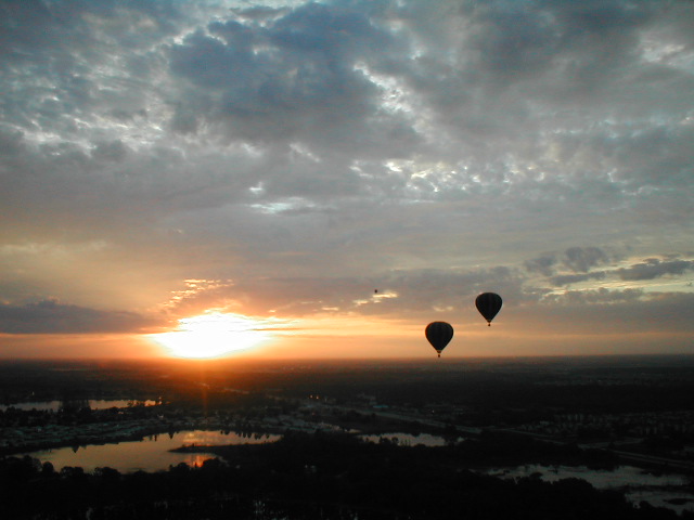 Early morning Ballooning