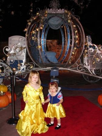 Emily and Maddie MNSSHP