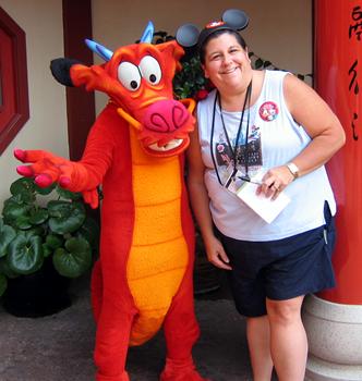 ep_dis_photo_mushu_mom