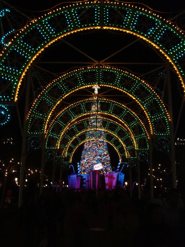 Epcot 12-4-05