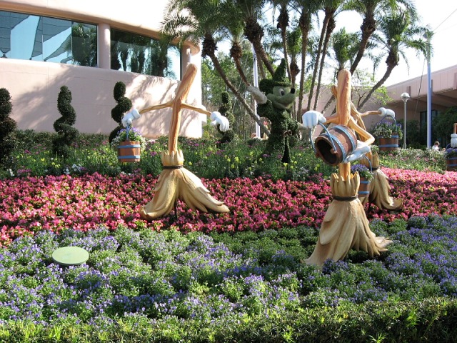 EPCOT Flower and Garden 3-09