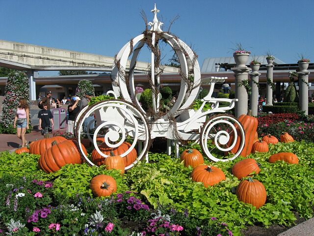 EPCOT Flower and Garden 3-09