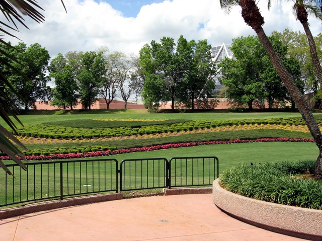 Epcot Flower and Garden 3-2009