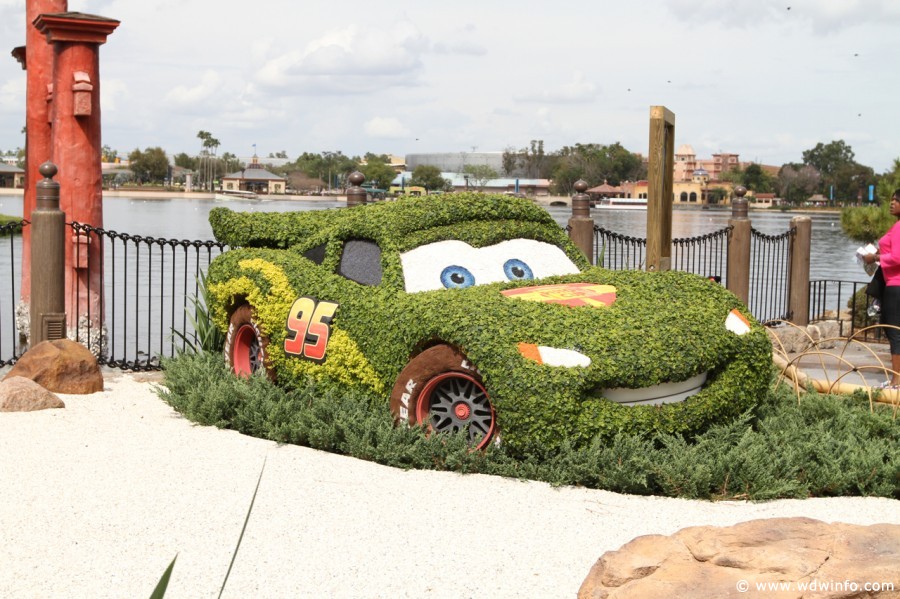 Epcot-Flower-Garden-2012-082