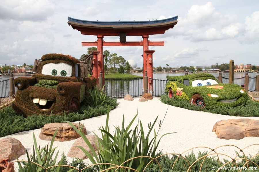 Epcot-Flower-Garden-2012-083