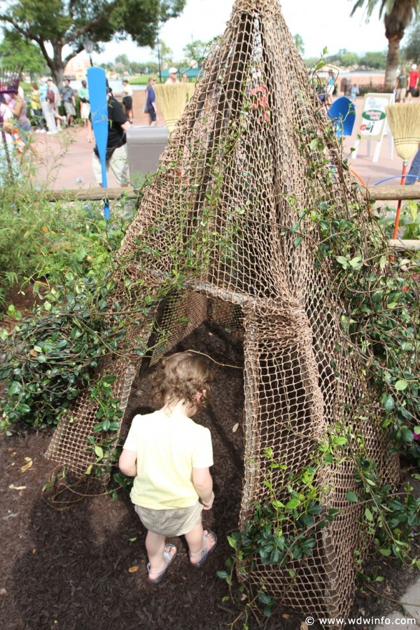 Epcot-Flower-Garden-2012-091