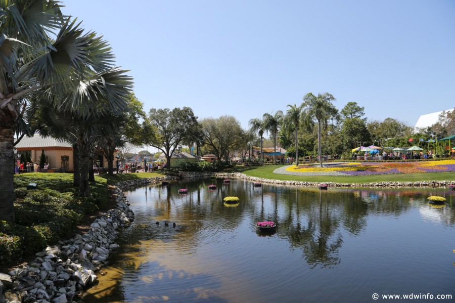 Epcot-Flower-Garden-2013-025
