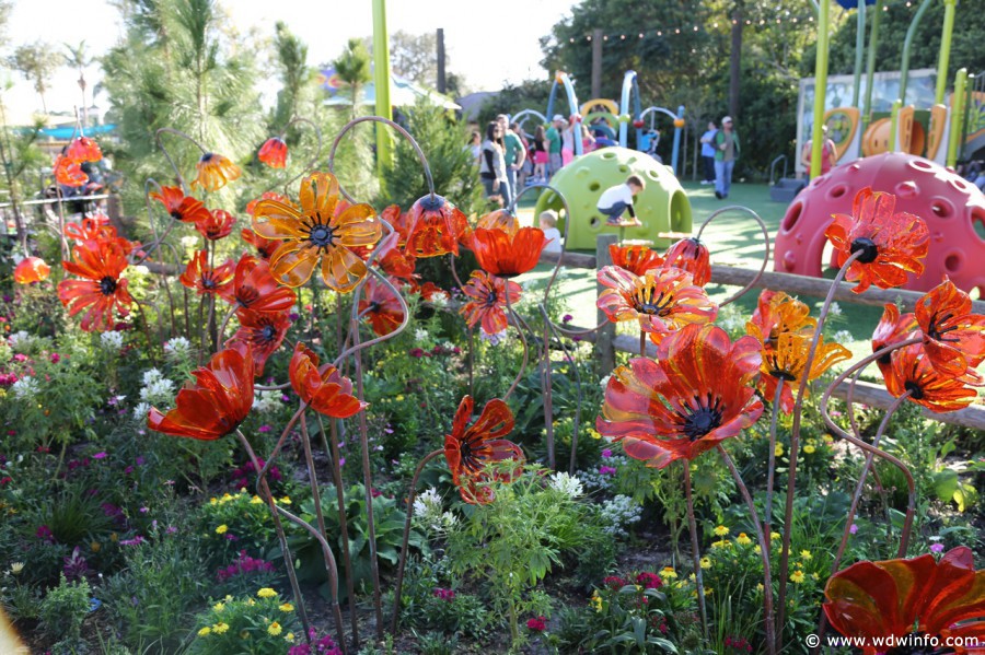 Epcot-Flower-Garden-2013-095