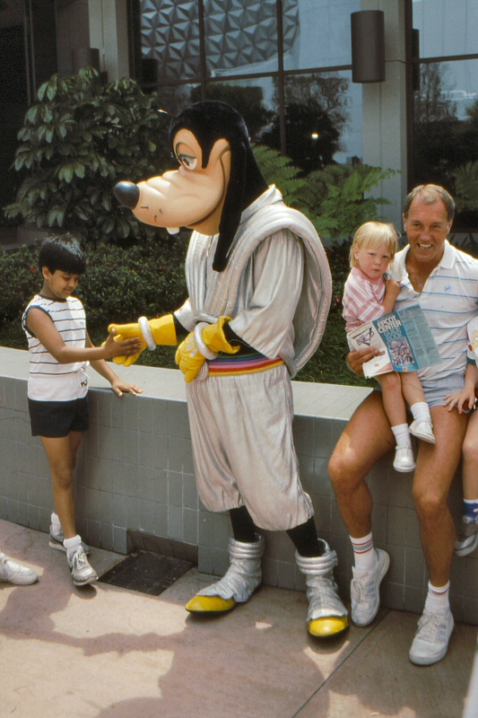 Epcot - Goofy