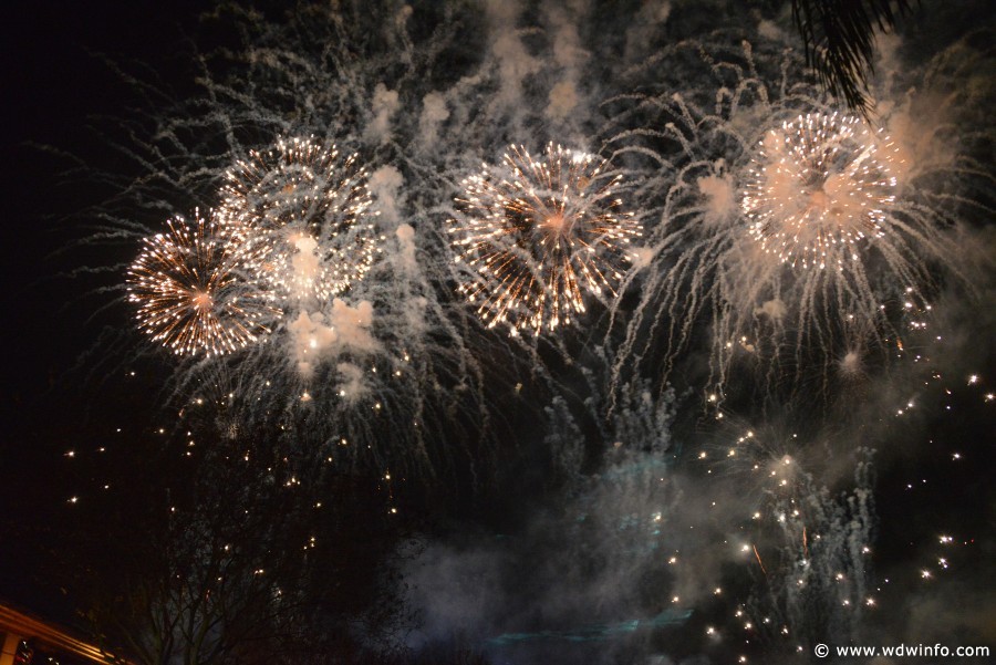 Epcot-NYE-2012-028