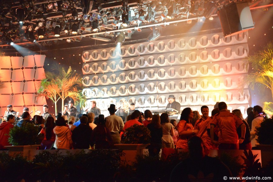 Epcot-NYE-2012-049