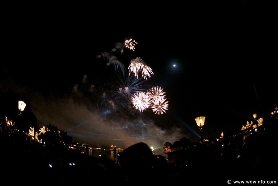 Epcot-NYE-2012-094