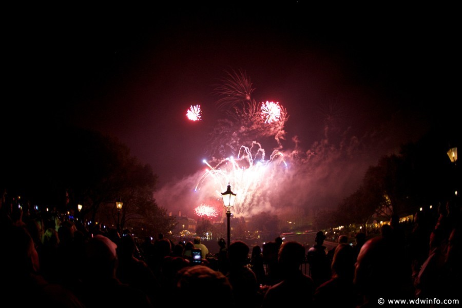 Epcot-NYE-2012-098