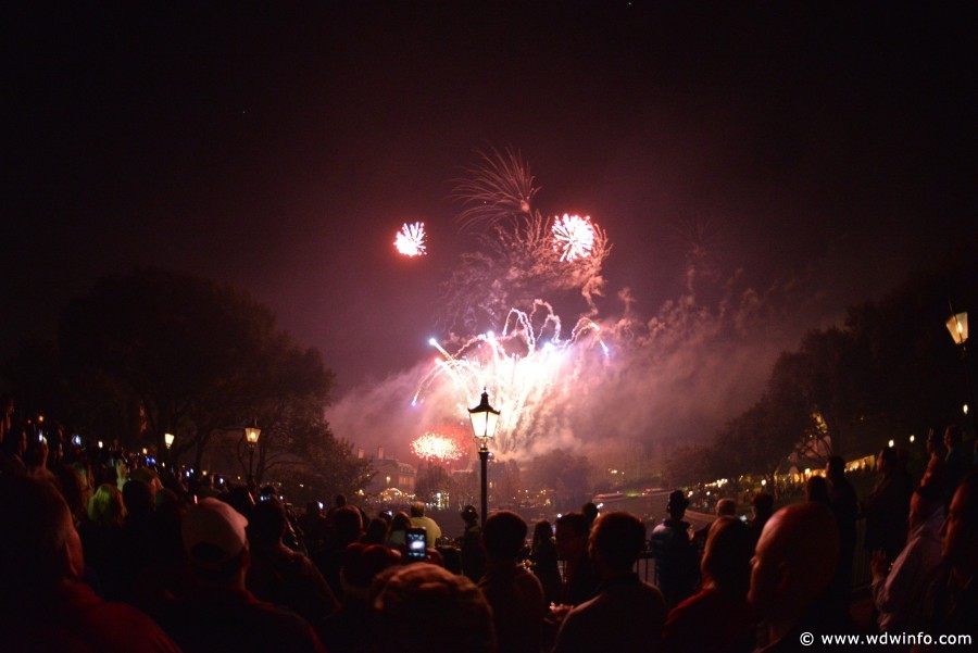 Epcot-NYE-2012-099