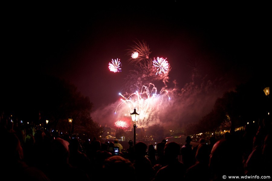 Epcot-NYE-2012-100