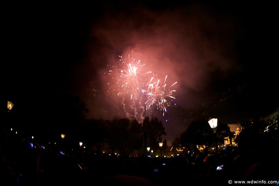 Epcot-NYE-2012-102