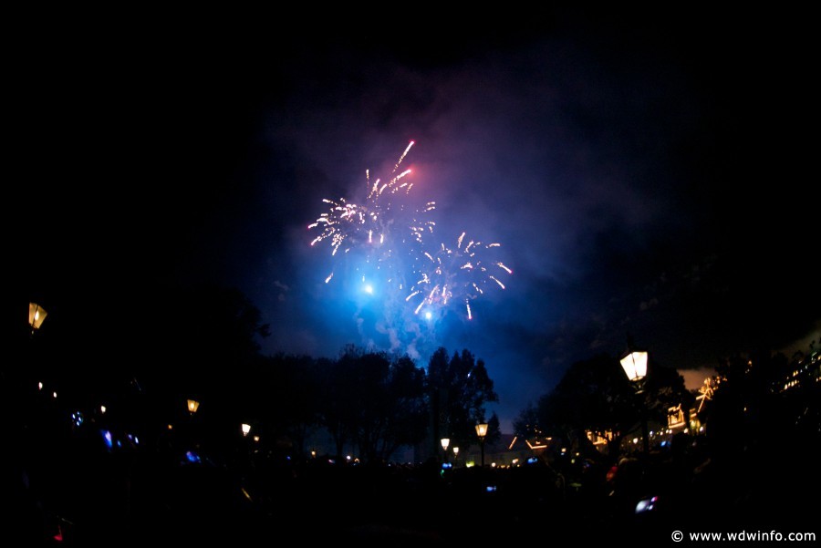 Epcot-NYE-2012-104