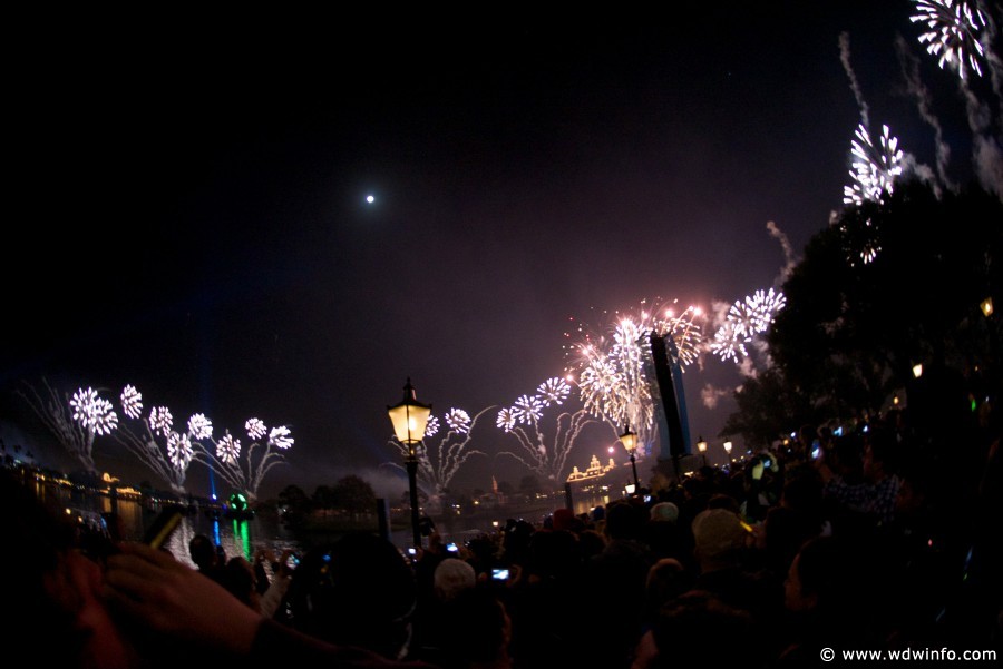 Epcot-NYE-2012-106