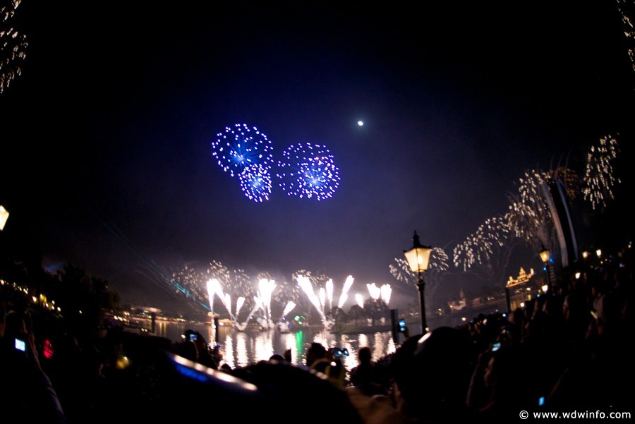 Epcot-NYE-2012-109