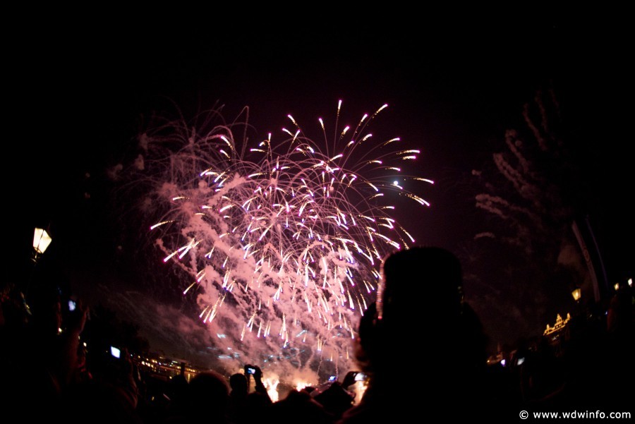 Epcot-NYE-2012-112