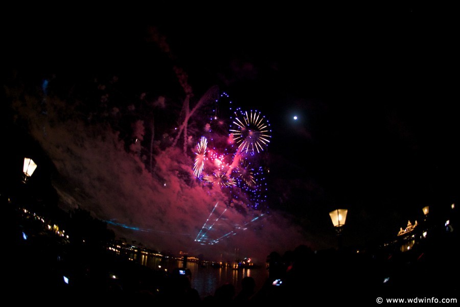 Epcot-NYE-2012-114