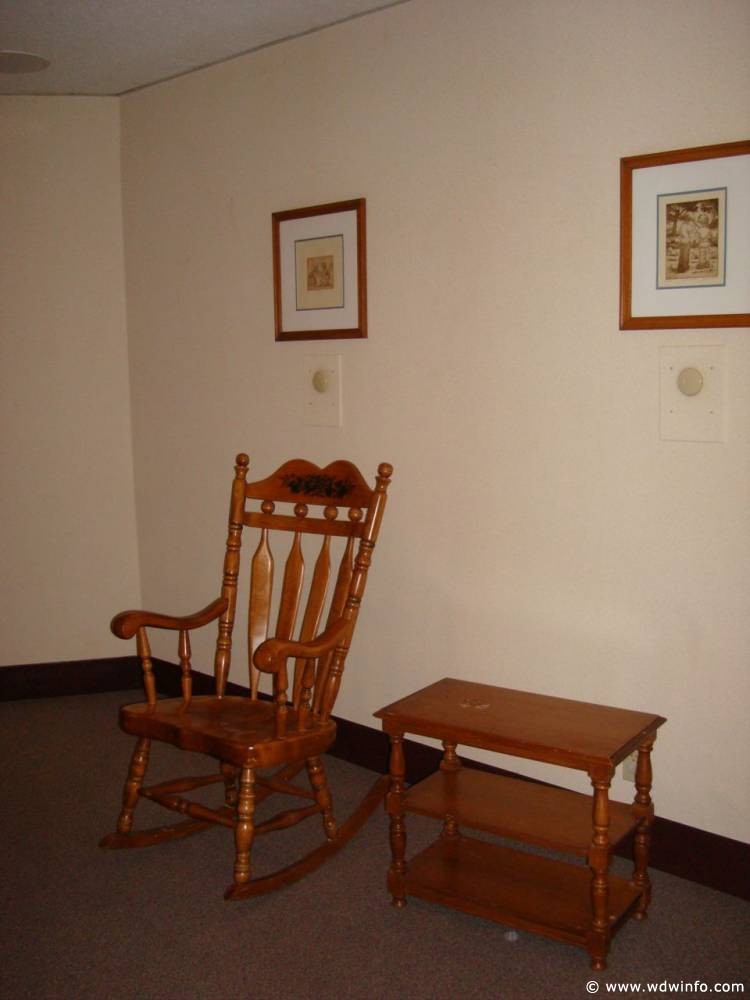 Epcot_Baby_Care_Center_10