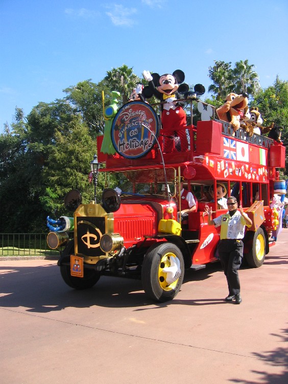 Epcot_Bussmall