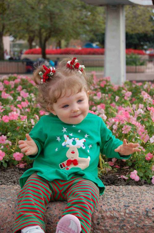 Epcot_Happy_2