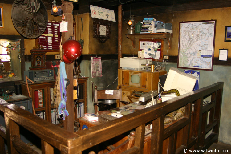 Expedition_Everest_Queue_01