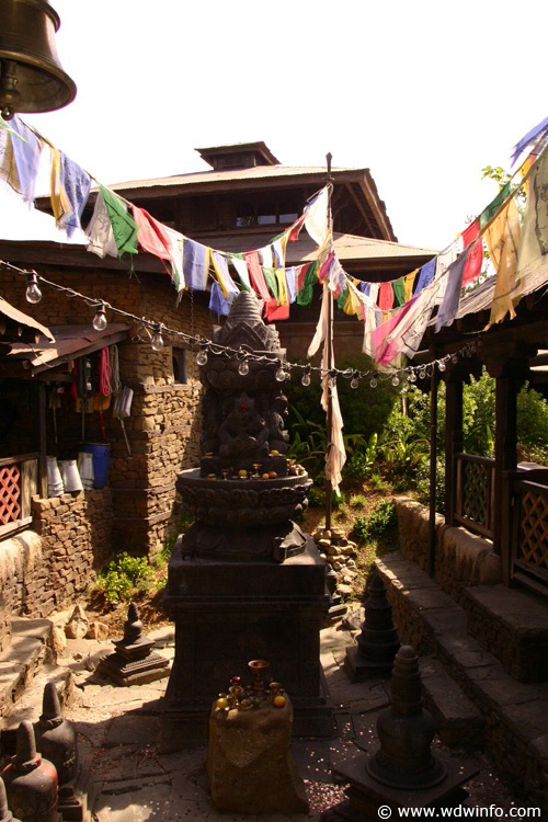 Expedition_Everest_Queue_09