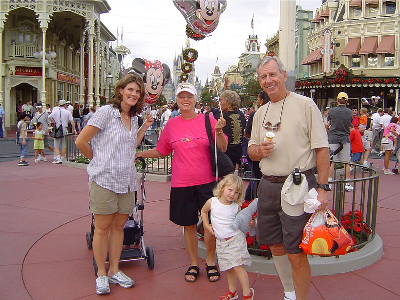 Family at Main Street - 11/2004