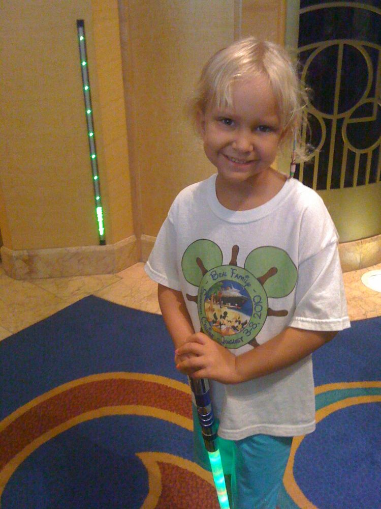 Family cruise t-shirt picture