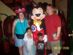 Family picture with Mickey