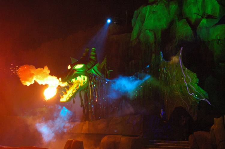 Fantasmic Dragon