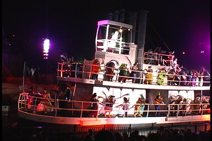 Fantasmic_4