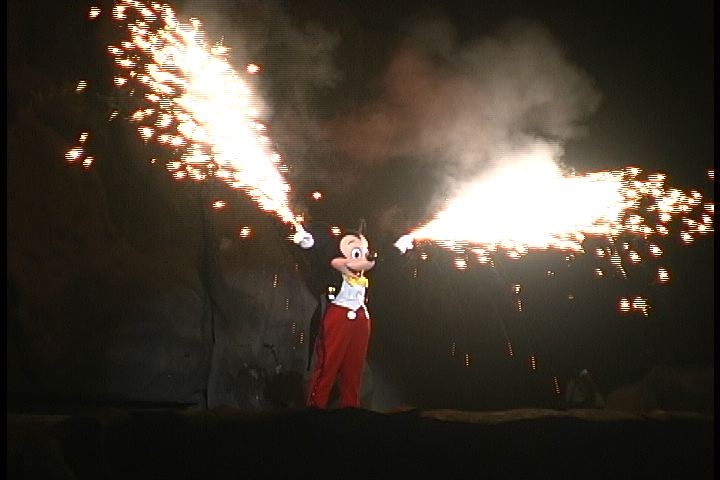 Fantasmic_Mickey