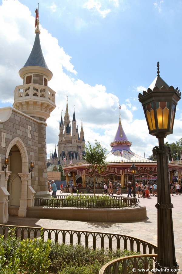 Fantasyland-Disney-World-01